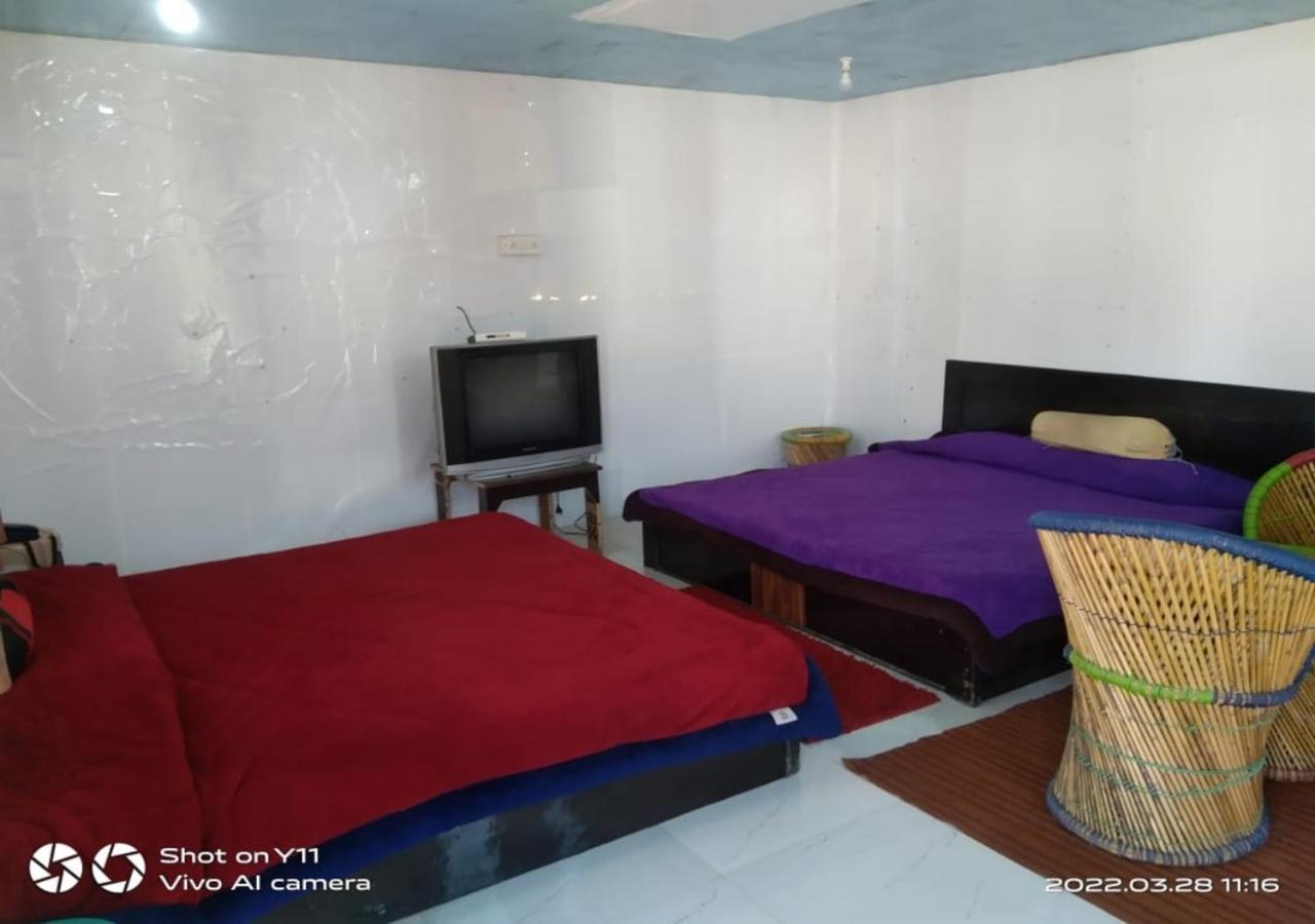 Silver Dew Resorts And Restaurant Dhanaulti Exterior photo