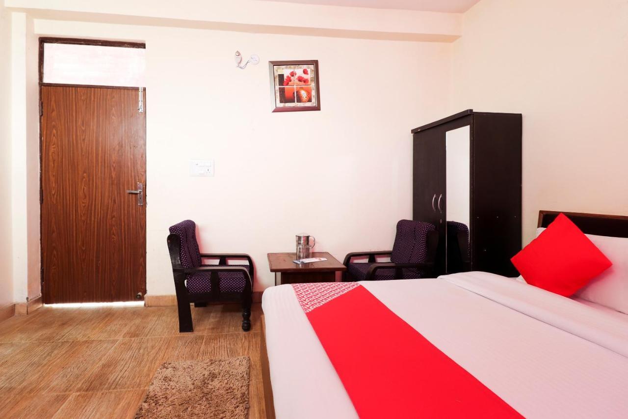 Silver Dew Resorts And Restaurant Dhanaulti Exterior photo